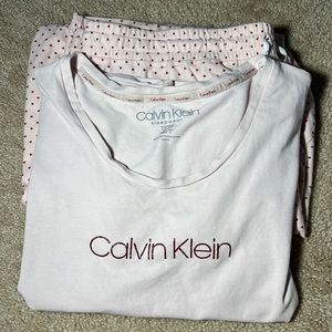 Calvin Klein Pajama/Sleepwear Set